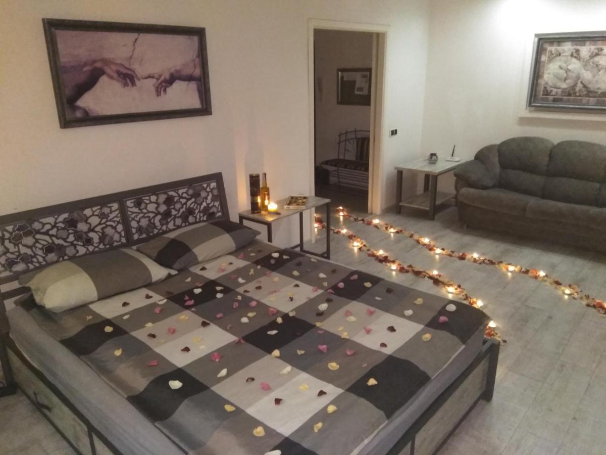 Home In Center With Jacuzzi Iwano-Frankiwsk Exterior foto