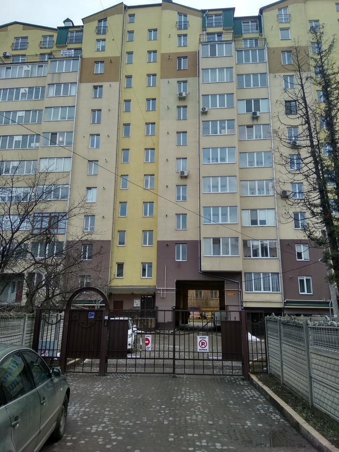Home In Center With Jacuzzi Iwano-Frankiwsk Exterior foto